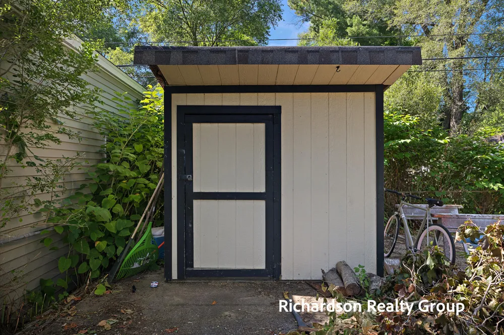 1949 Letart Avenue Muskegon, MI 49441