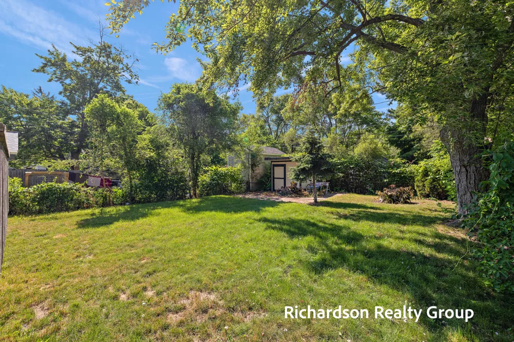 1949 Letart Avenue Muskegon, MI 49441