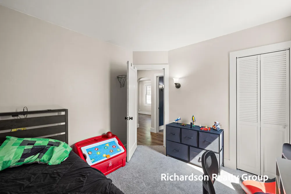 1949 Letart Avenue Muskegon, MI 49441