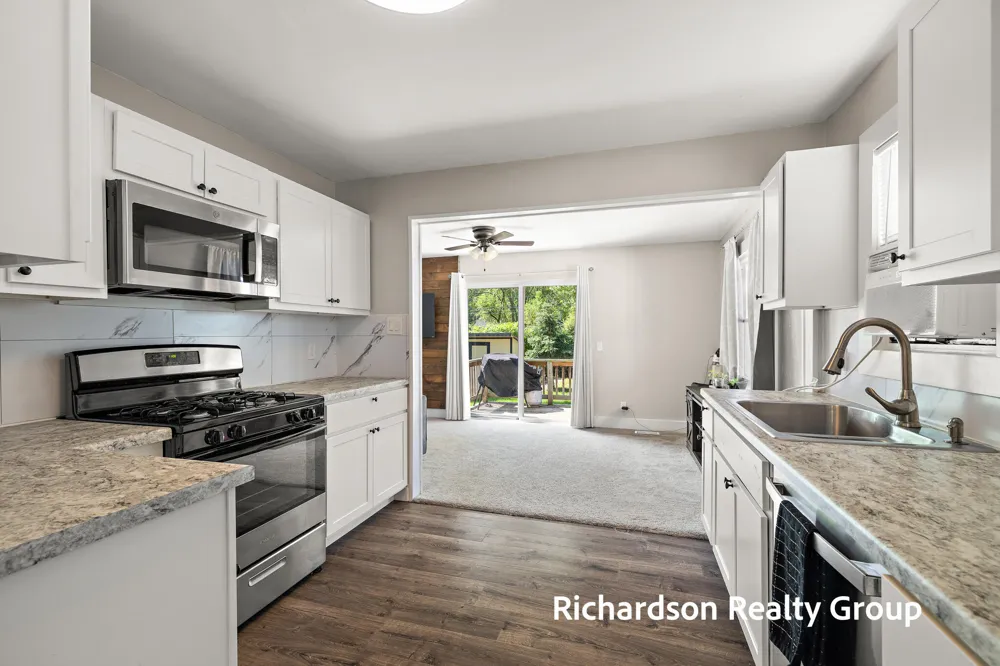 1949 Letart Avenue Muskegon, MI 49441
