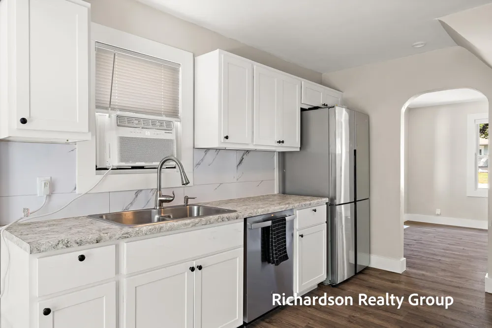 1949 Letart Avenue Muskegon, MI 49441