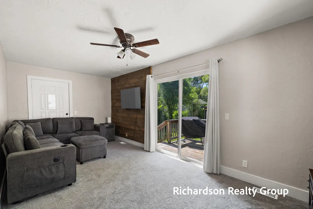 1949 Letart Avenue Muskegon, MI 49441