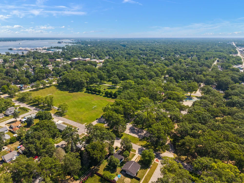 1949 Letart Avenue Muskegon, MI 49441