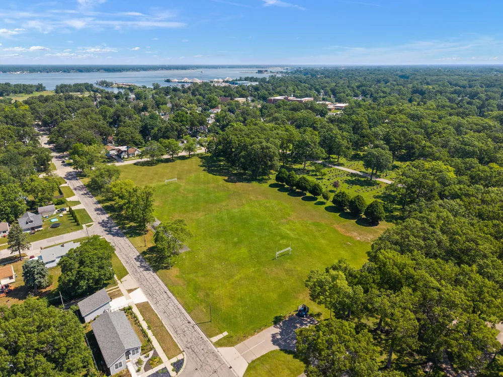 1949 Letart Avenue Muskegon, MI 49441
