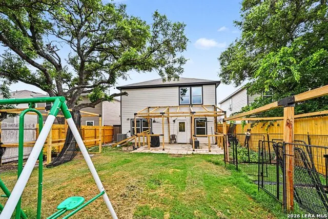 13745 Crossbow Rdg San Antonio, TX 78253