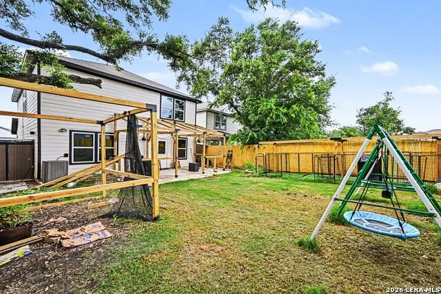13745 Crossbow Rdg San Antonio, TX 78253
