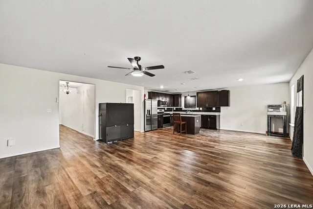 13745 Crossbow Rdg San Antonio, TX 78253