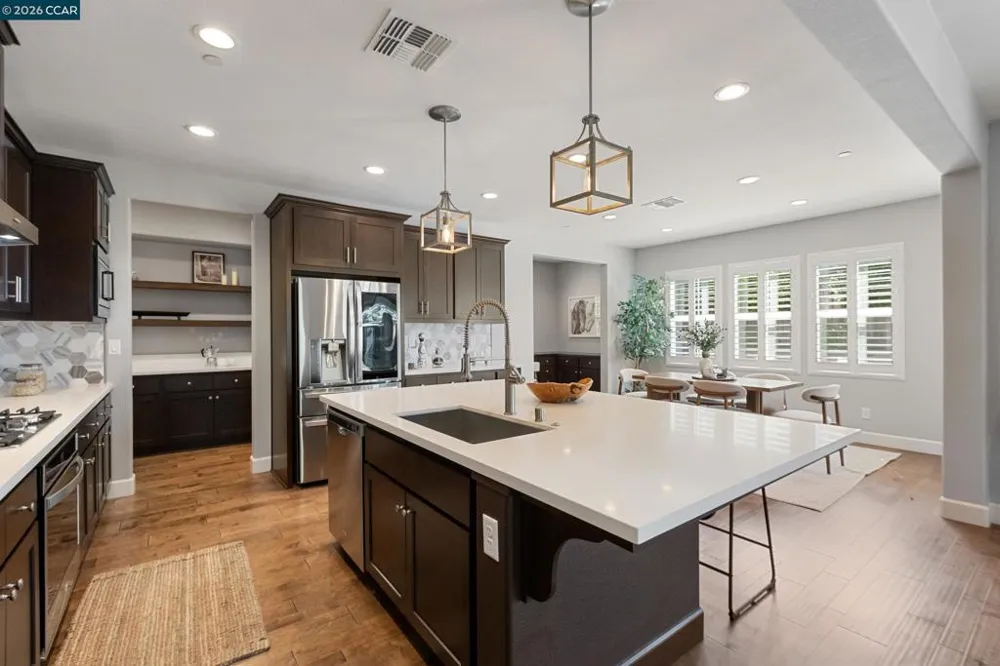 19221 Eagle View Dr Morgan Hill, CA 95037