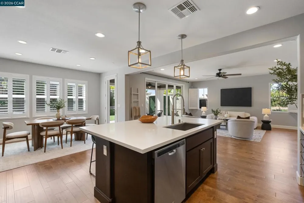19221 Eagle View Dr Morgan Hill, CA 95037