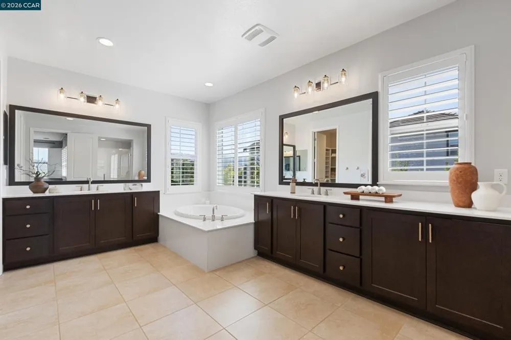 19221 Eagle View Dr Morgan Hill, CA 95037