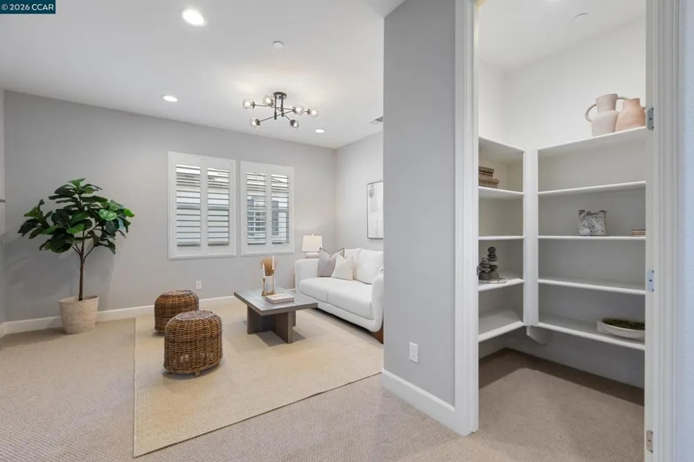 19221 Eagle View Dr Morgan Hill, CA 95037