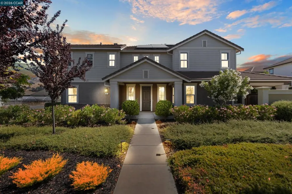 19221 Eagle View Dr Morgan Hill, CA 95037