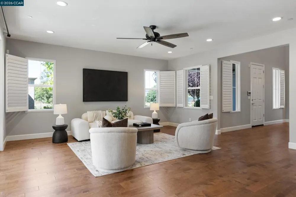 19221 Eagle View Dr Morgan Hill, CA 95037