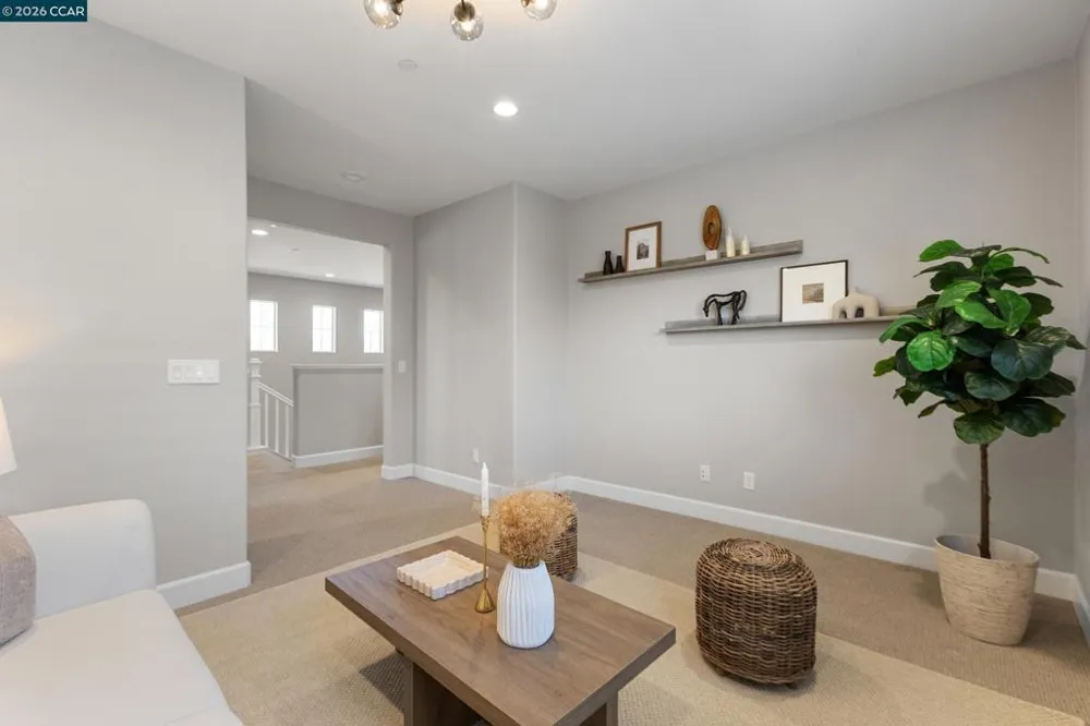19221 Eagle View Dr Morgan Hill, CA 95037