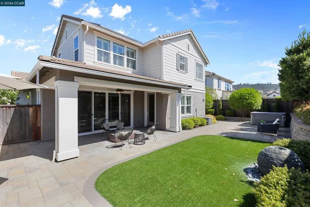 19221 Eagle View Dr Morgan Hill, CA 95037