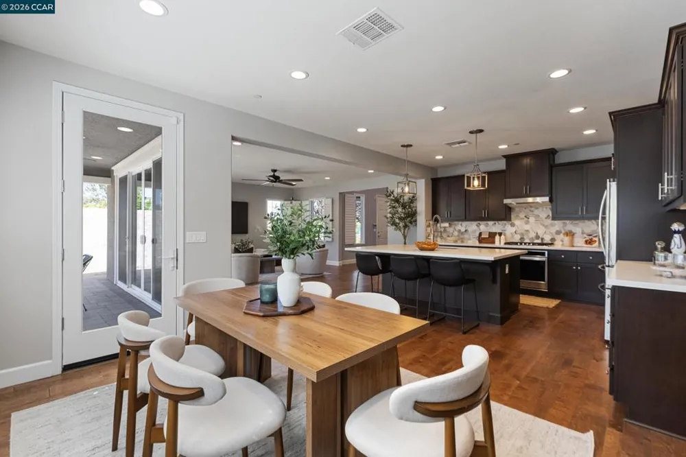 19221 Eagle View Dr Morgan Hill, CA 95037