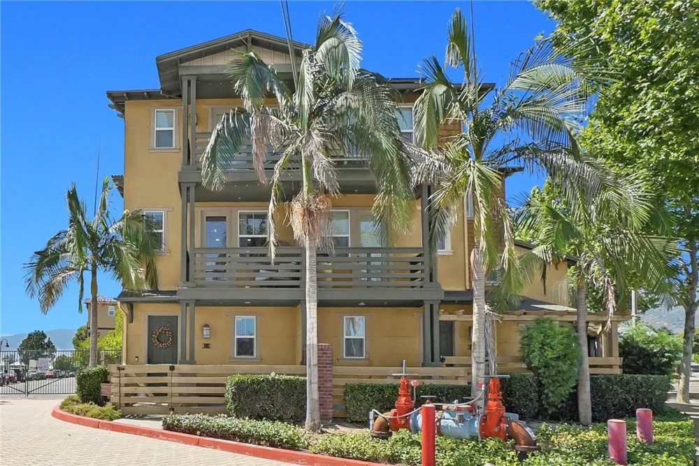 441 S Glendora Avenue Glendora, CA 91741