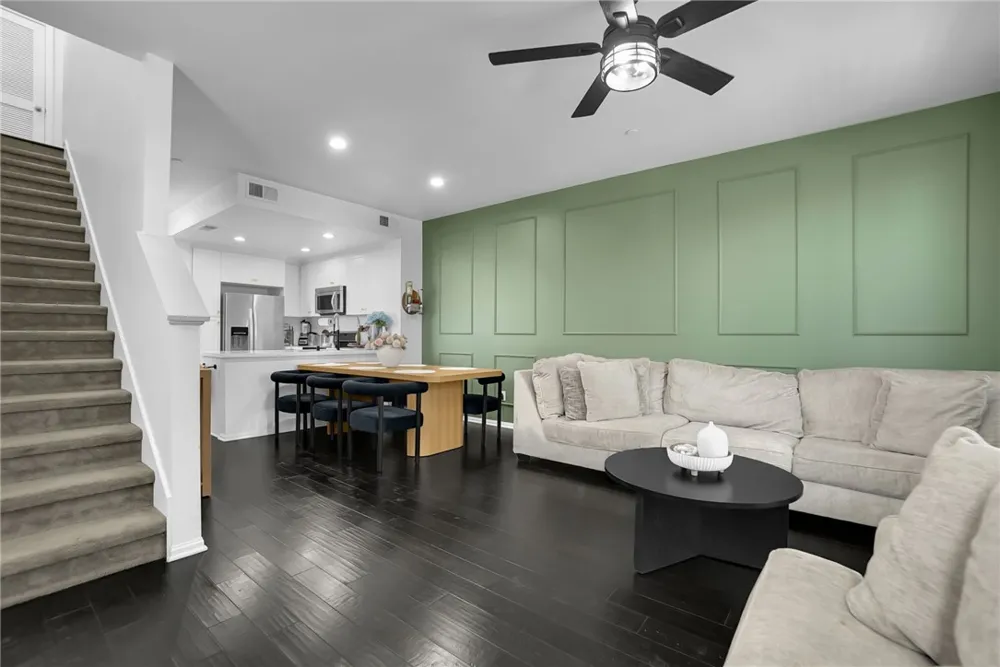 441 S Glendora Avenue Glendora, CA 91741