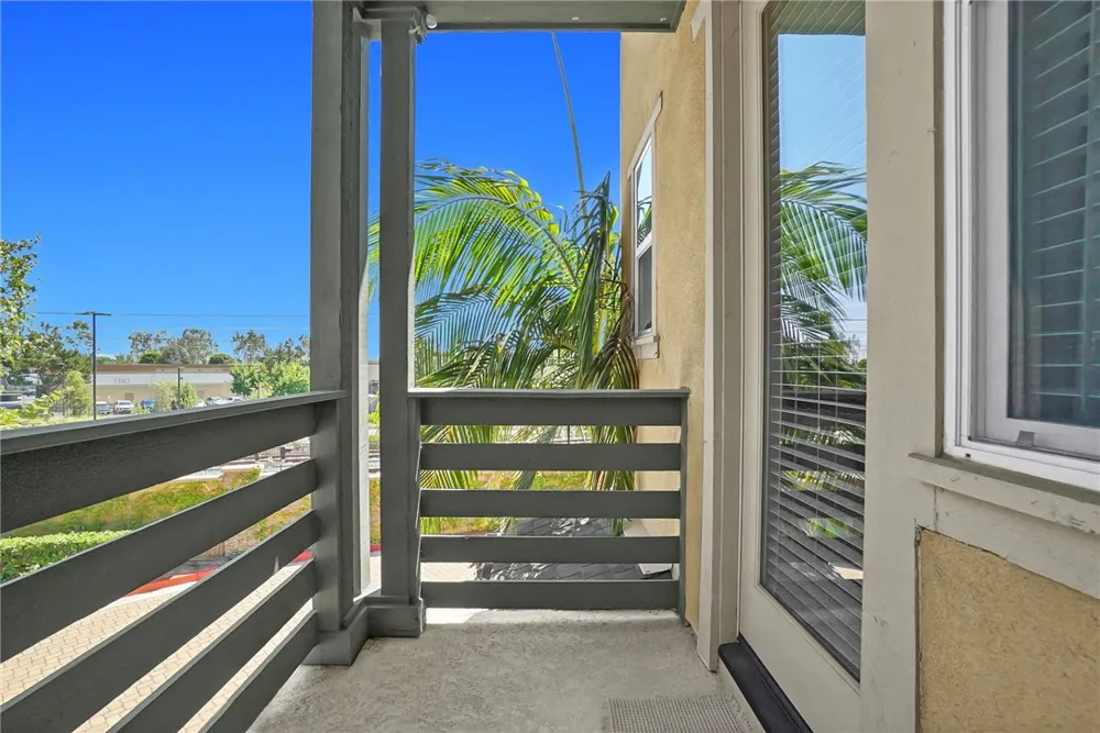 441 S Glendora Avenue Glendora, CA 91741