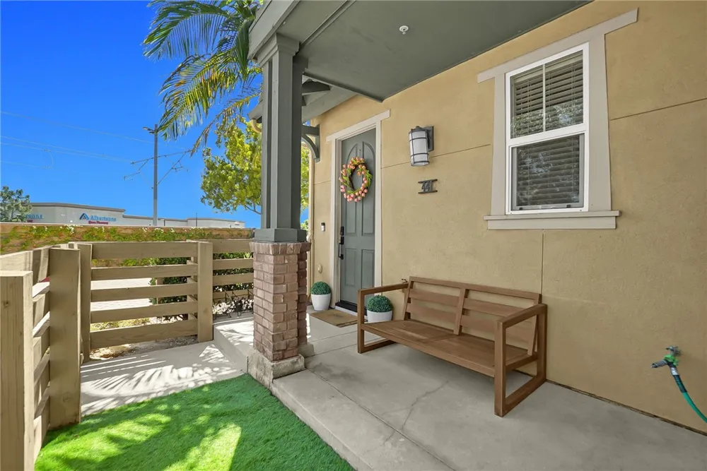 441 S Glendora Avenue Glendora, CA 91741