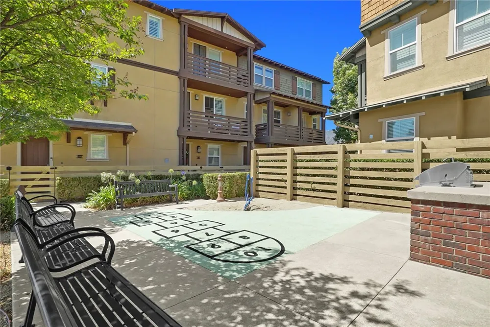 441 S Glendora Avenue Glendora, CA 91741
