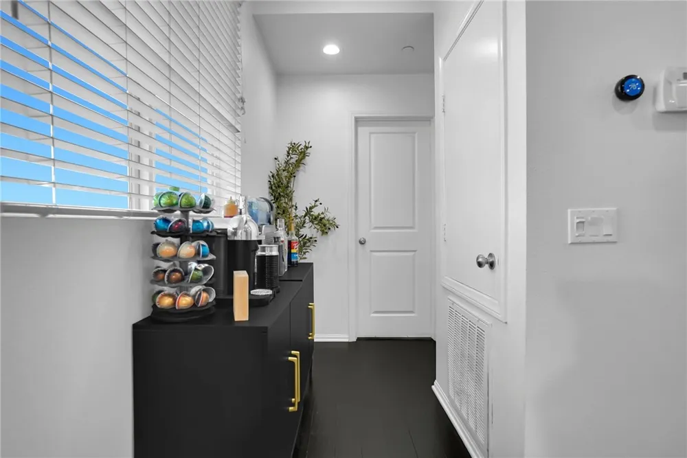 441 S Glendora Avenue Glendora, CA 91741