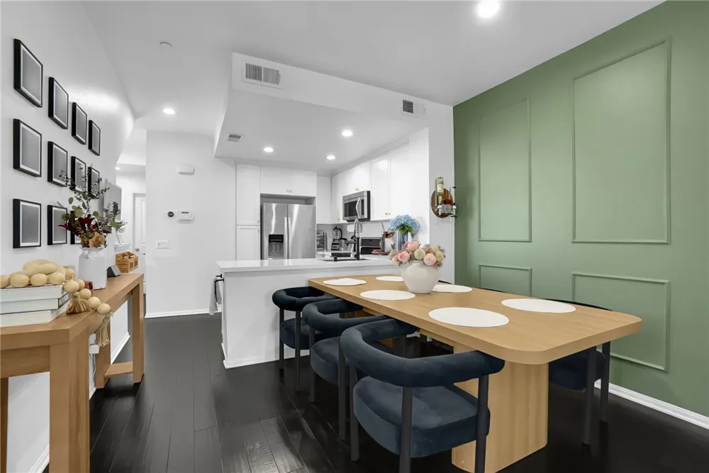 441 S Glendora Avenue Glendora, CA 91741