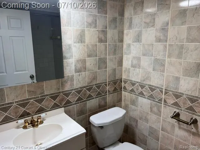 14682 Middle Gibraltar Road #24 Gibraltar City, MI 48173
