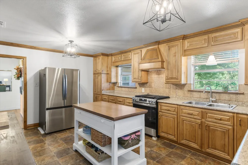 603 4th Street Wills Point, TX 75169