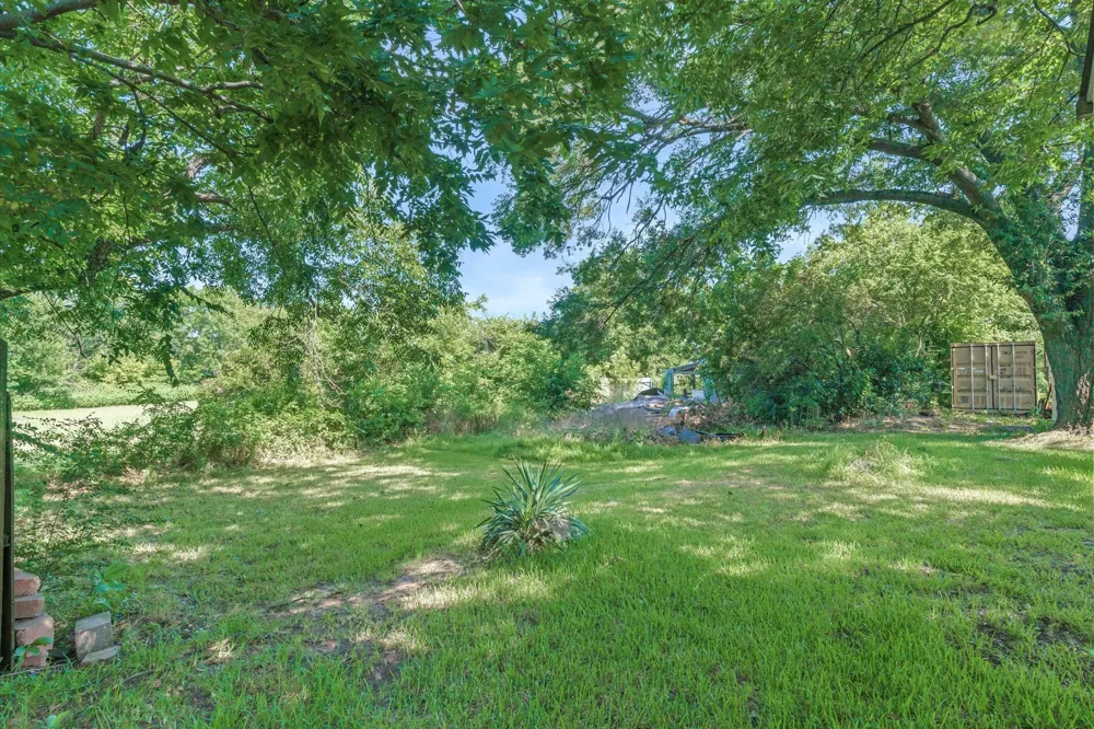 603 4th Street Wills Point, TX 75169
