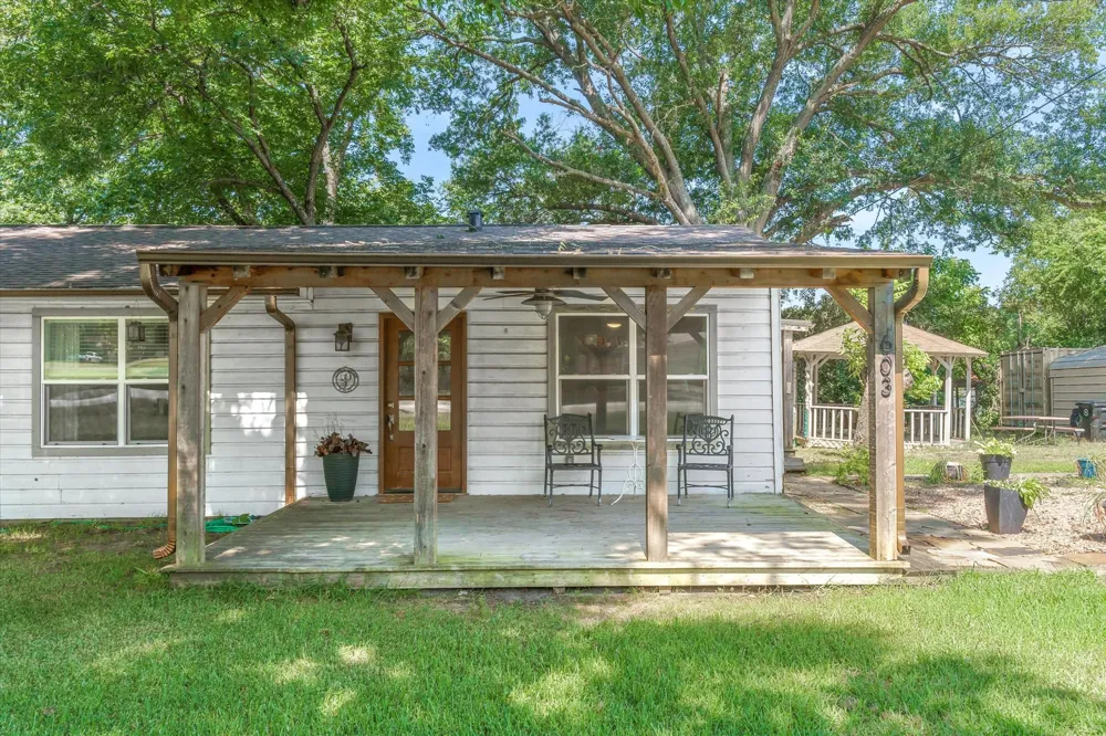 603 4th Street Wills Point, TX 75169