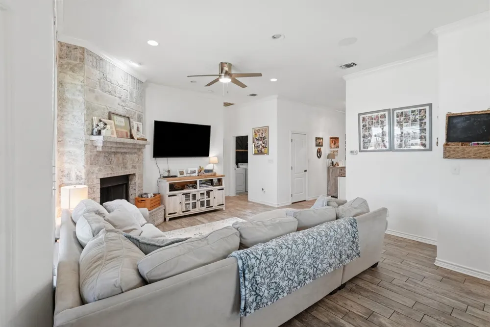 2837 County Road 301 Glen Rose, TX 76043