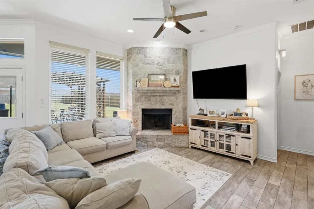 2837 County Road 301 Glen Rose, TX 76043
