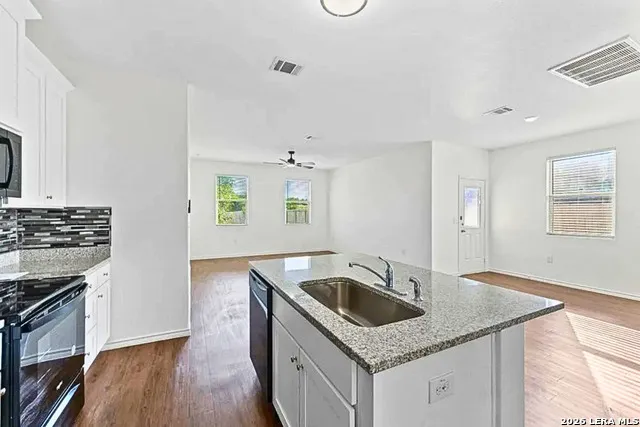 6630 Freedom Ridge San Antonio, TX 78242