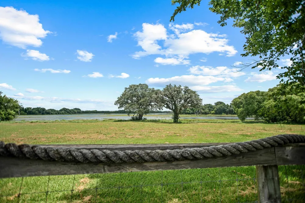 605 State Highway 172 Ganado, TX 77962