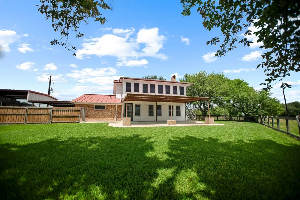 605 State Highway 172 Ganado, TX 77962