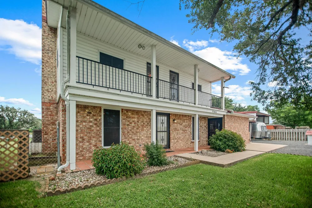 605 State Highway 172 Ganado, TX 77962