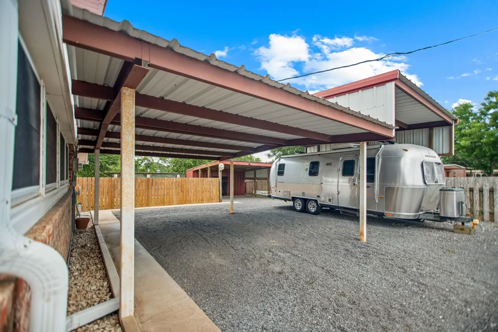 605 State Highway 172 Ganado, TX 77962