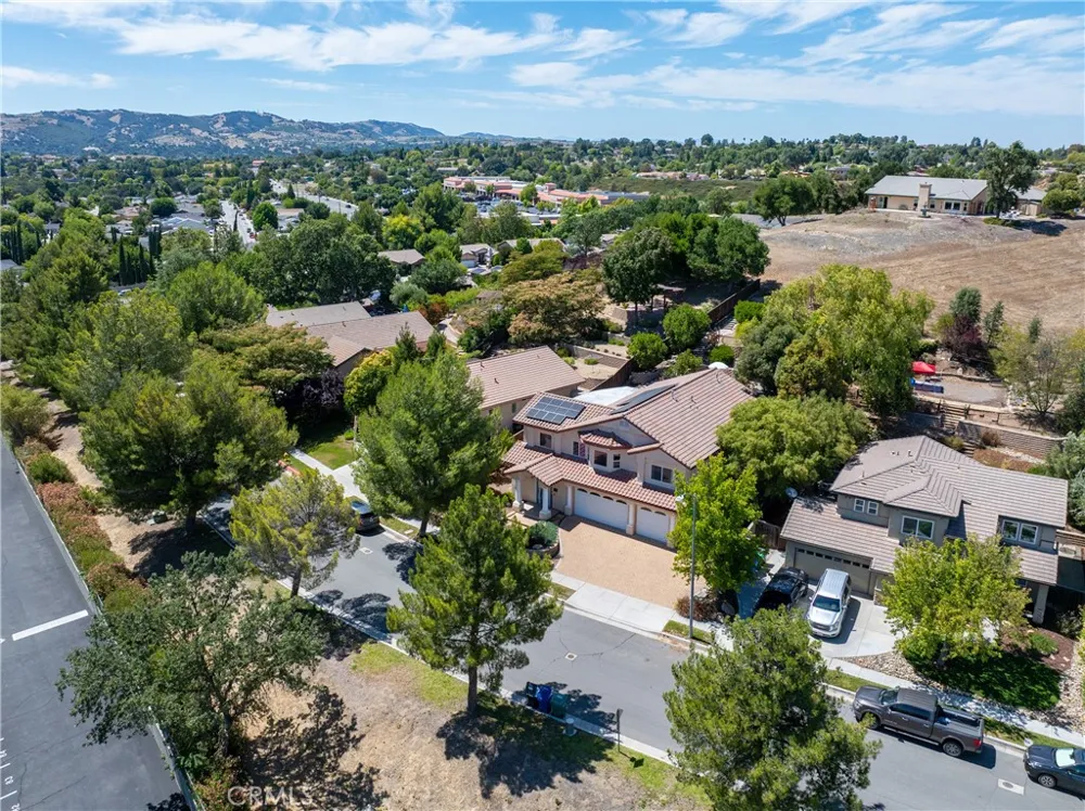 213 Grand Canyon Paso Robles, CA 93446