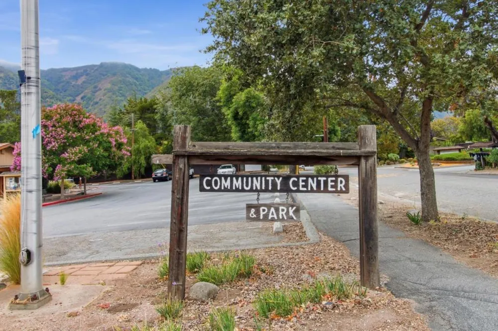 18 Middle Canyon Way #B Carmel Valley, CA 93924