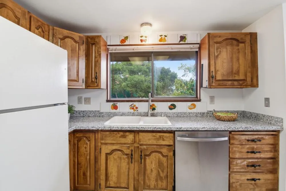 18 Middle Canyon Way #B Carmel Valley, CA 93924