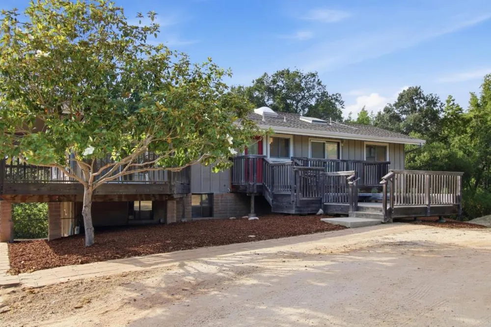 18 Middle Canyon Way #B Carmel Valley, CA 93924