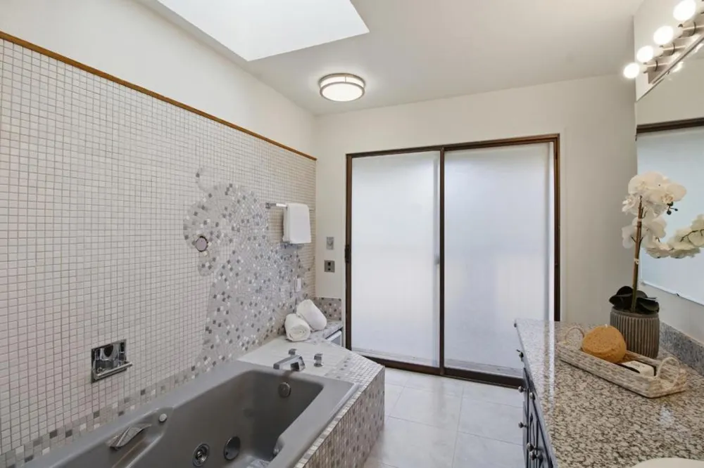 18 Middle Canyon Way #B Carmel Valley, CA 93924