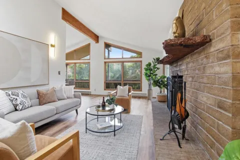 18 Middle Canyon Way #B