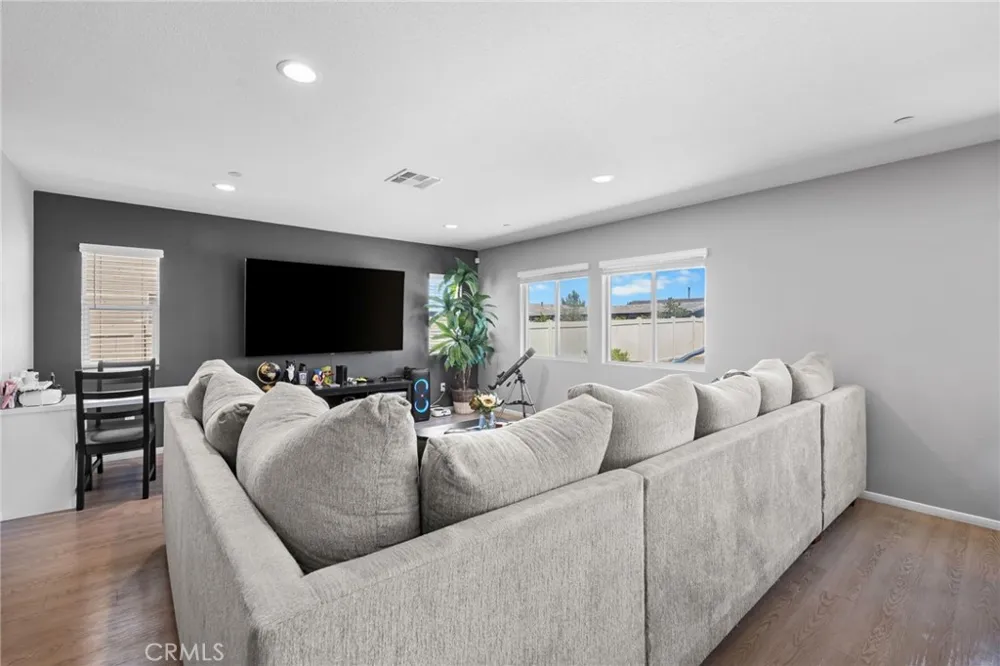 10538 Pampas Court Adelanto, CA 92301
