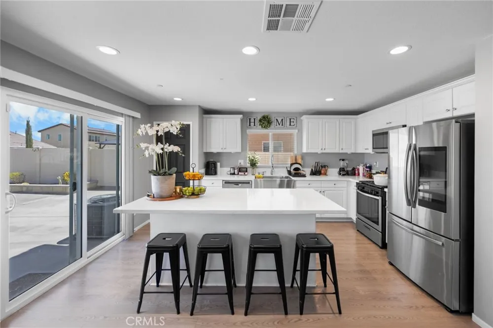 10538 Pampas Court Adelanto, CA 92301