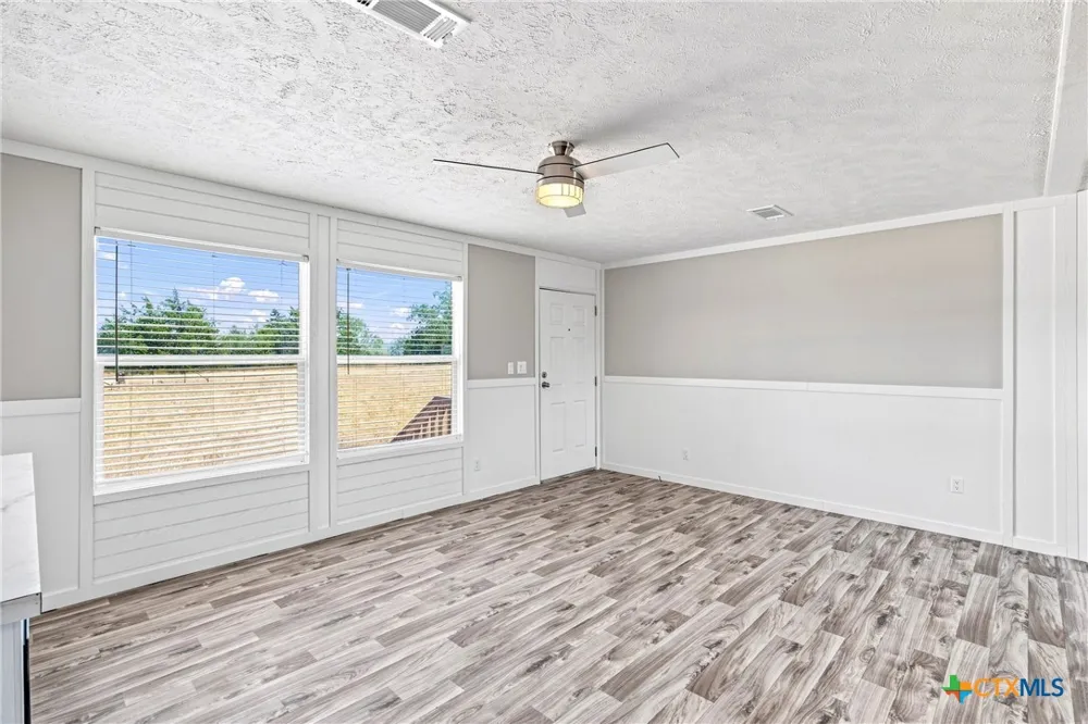 Address Not Shown Waelder, TX 78959