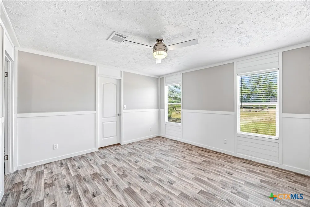 Address Not Shown Waelder, TX 78959