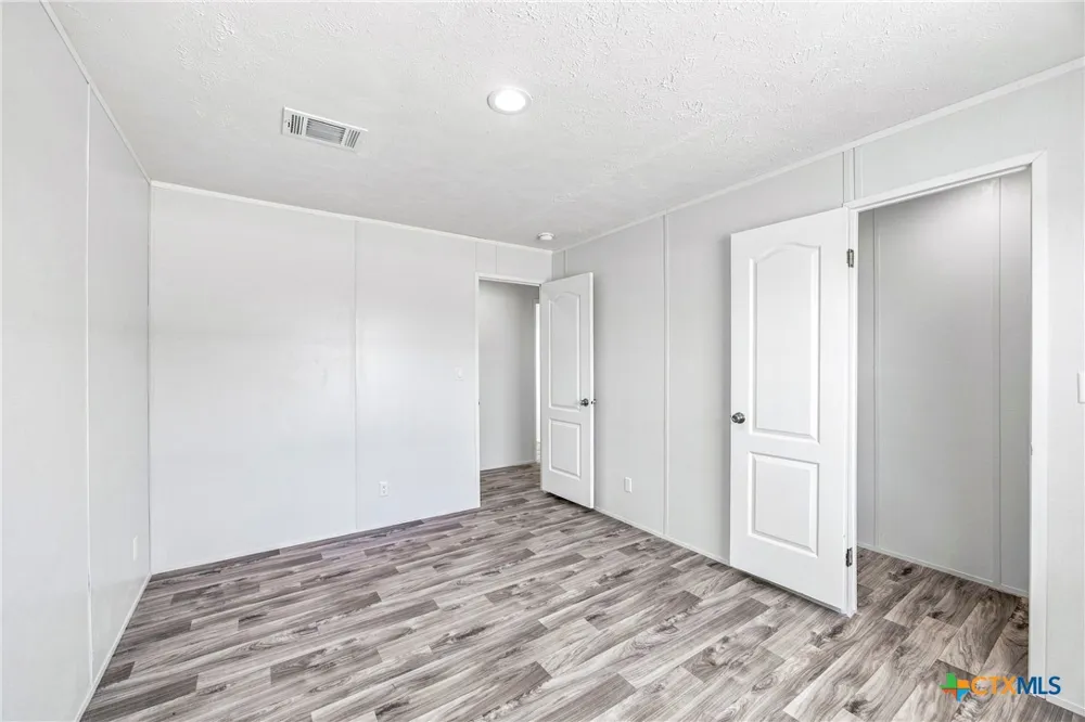 Address Not Shown Waelder, TX 78959