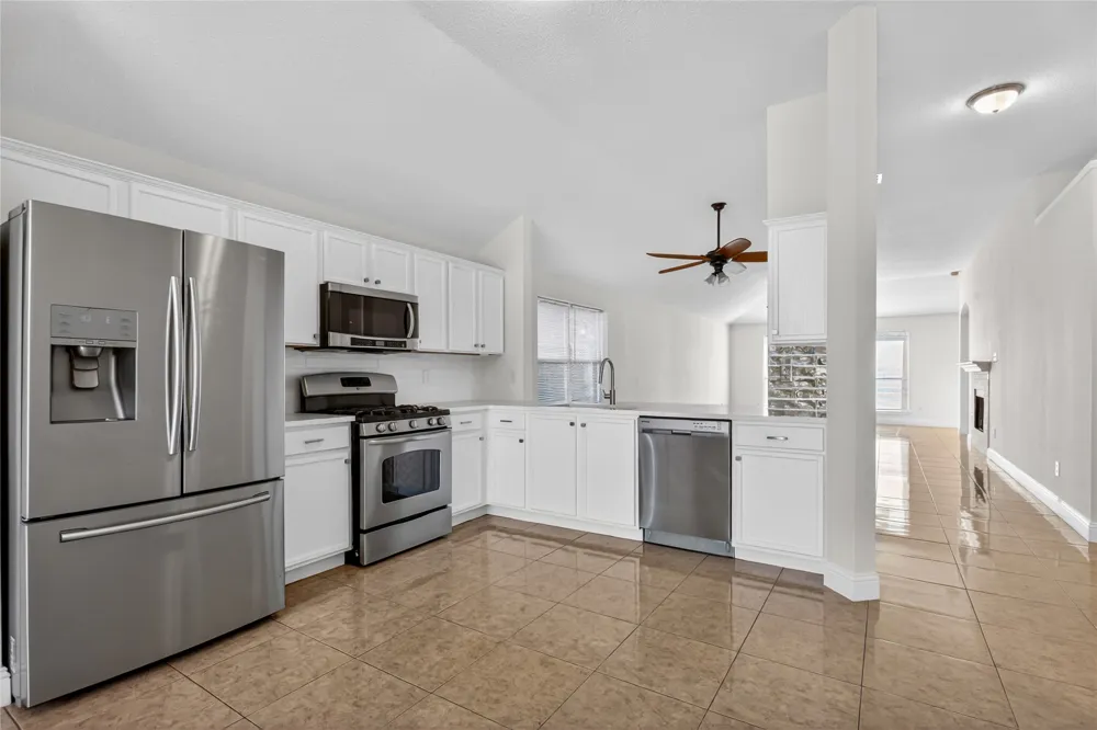 4817 Barnhill Lane Fort Worth, TX 76135